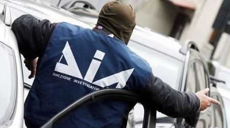 ‘Ndrangheta, arresto avvocato vicino cosca “Grande Aracri” Operazione contro i clan in Liguria