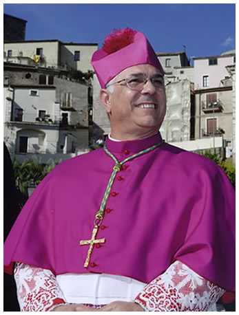 monsignor_bertolone_2