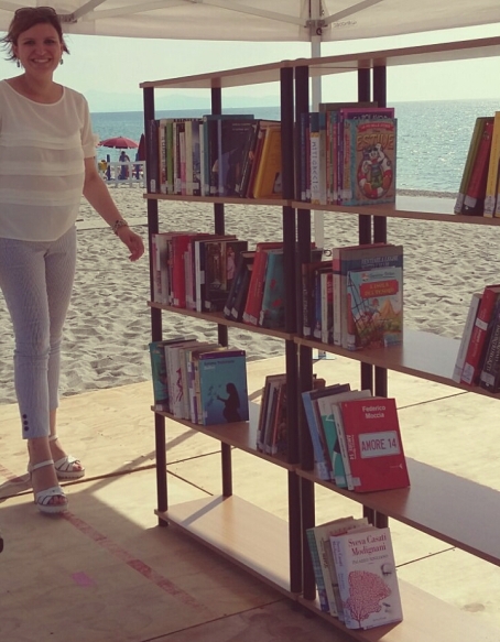 biblioteca sulla spiaggia gioia tauro 2